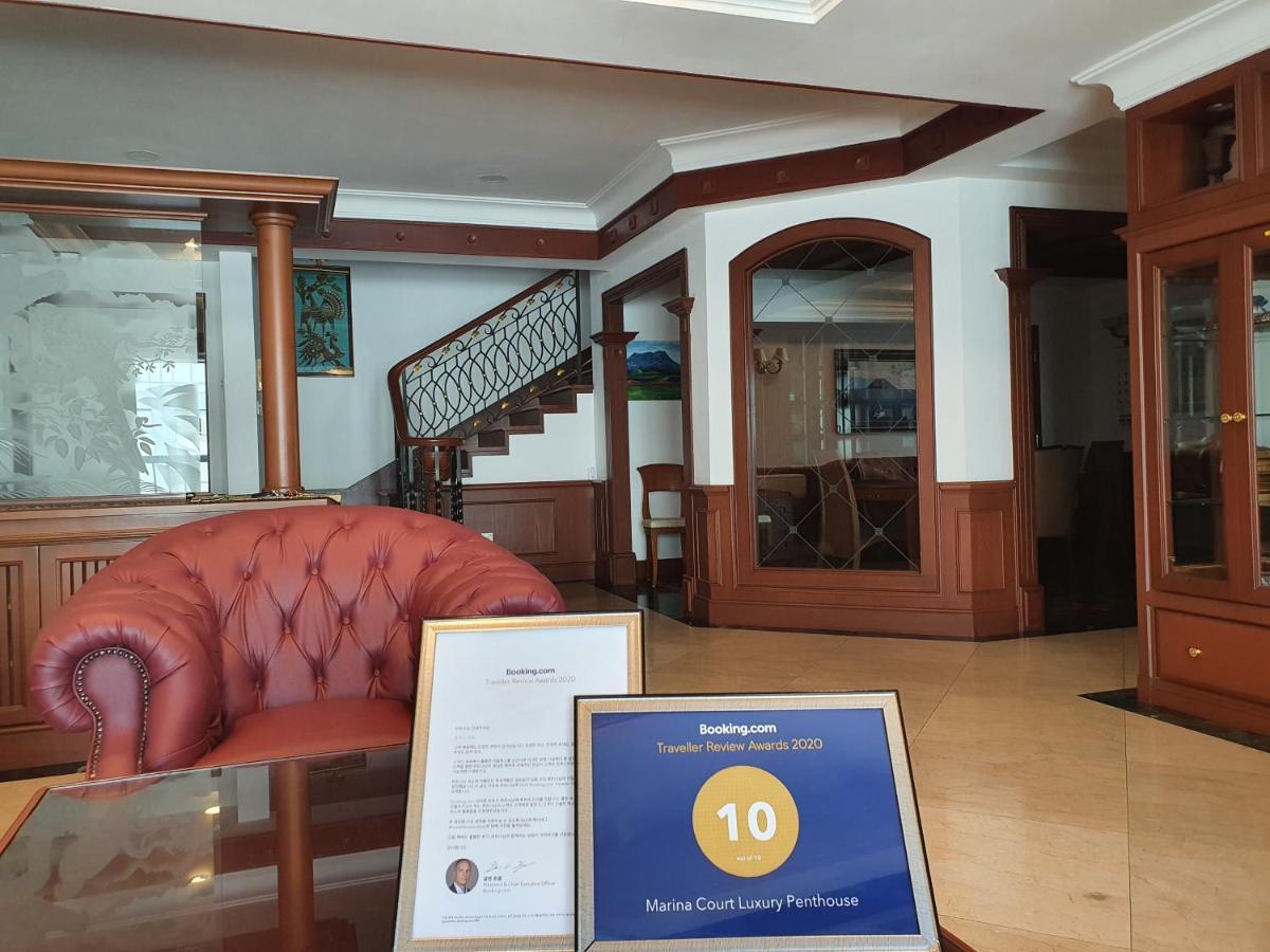 Aparthotel Marina Court Luxury Penthouse Kota Kinabalu Esterno foto