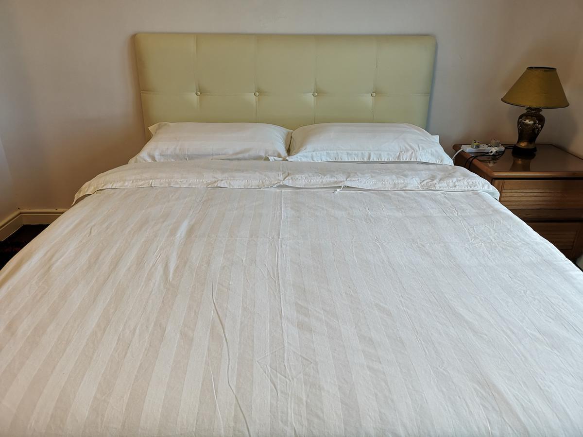 Aparthotel Marina Court Luxury Penthouse Kota Kinabalu Esterno foto